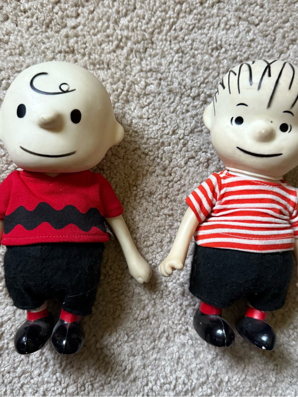 Vintage 1966 Charlie Brown & Linus pocket dolls made in Hong Kong United Feature